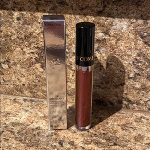 Lip Lacquer